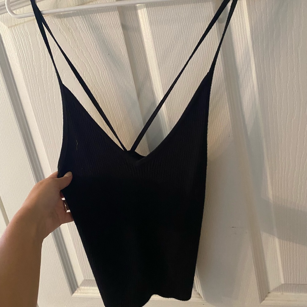 Black crop straps crop top